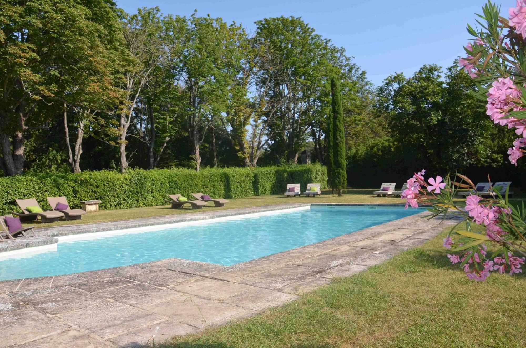 Bed and Breakfast Domaine Shambala à Velaux Extérieur photo